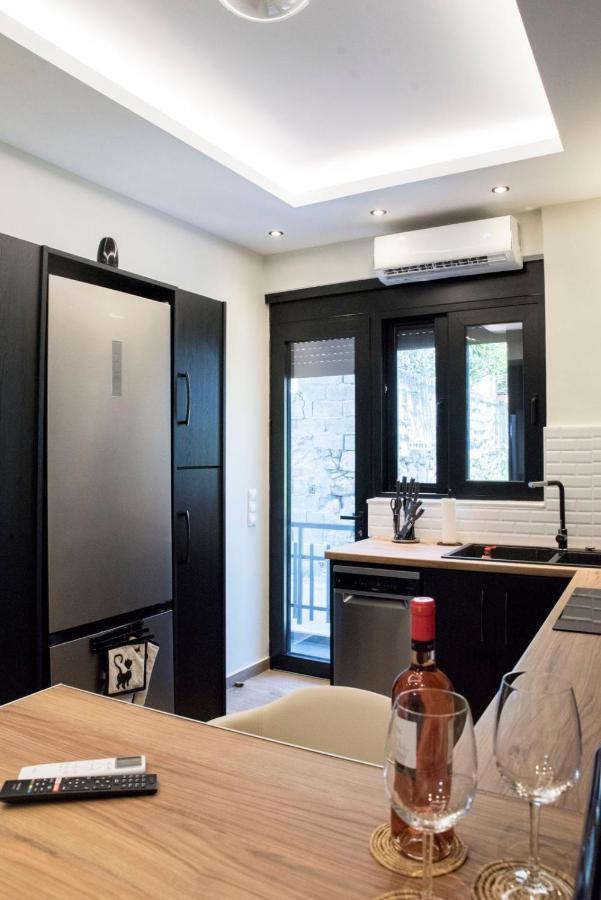 Luxurious Apartment In The Heart Of Town ! Loutráki Exterior foto